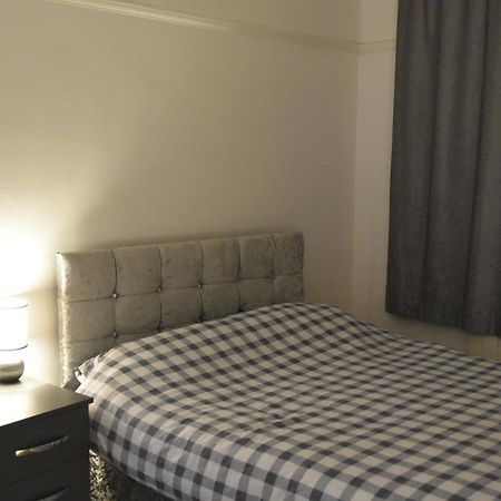 卢顿 Clarendon House酒店 外观 照片